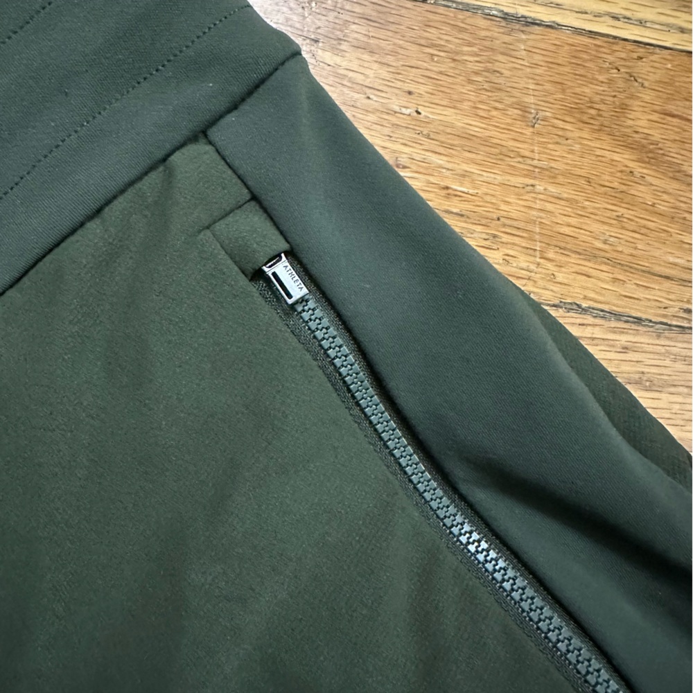 Athleta Headlands Hybrid Trek Jogger in Olive Aspen Size 8 - Picture 6 of 8
